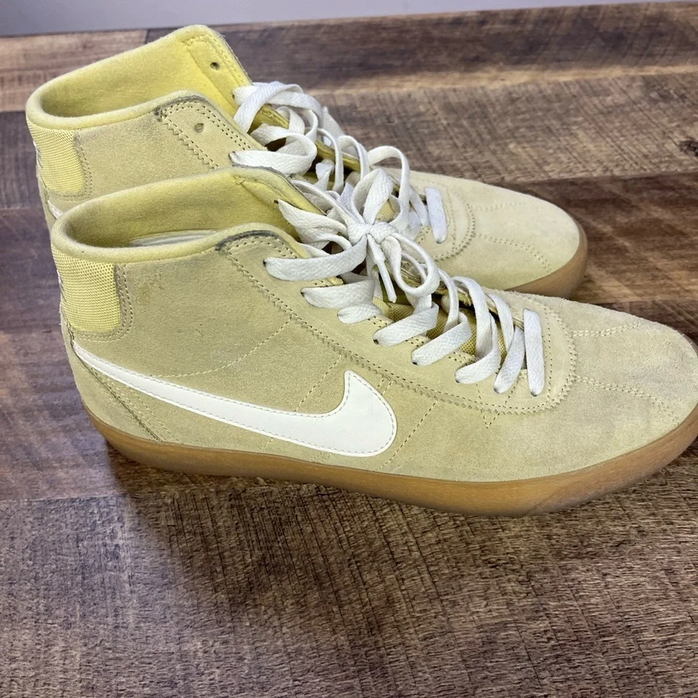 Nike (WMNS) Nike Bruin High SB 'Lemon Wash Gum' DR0126 Size 11/ Men 9.5